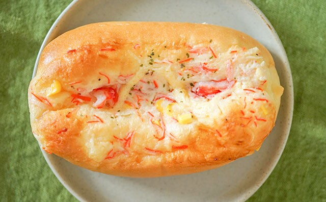 「超ウマイ」「リピートする」セブンの新作パンはレンチンで激ウマに