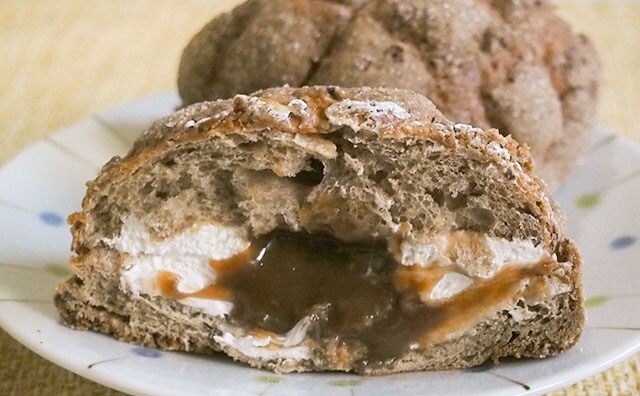 【6/1発売】ローソンのメロンパンは激甘だけどコーヒー風味がグッド！