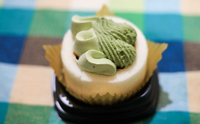 350円!400kcal!ローソンの抹茶ケーキは抹茶好き必見です!