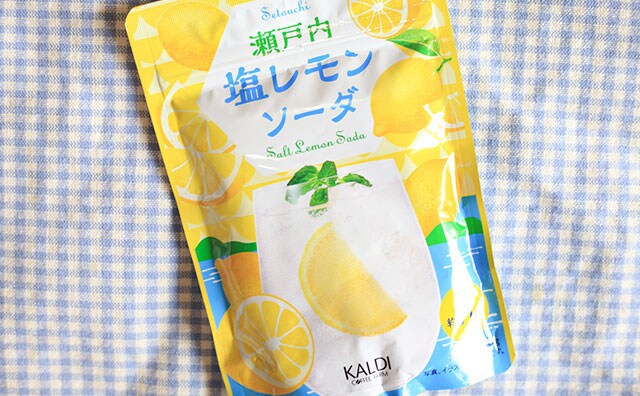 実験感覚で楽しい!カルディの“粉”で水がソーダに変わる!?