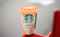 夏限定！スタバチルドカップの新作は香り豊かなほうじ茶！！