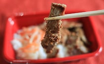 【6/22発売】松屋でバトル勃発!? 「ポークステーキ丼」第1の候補が登場