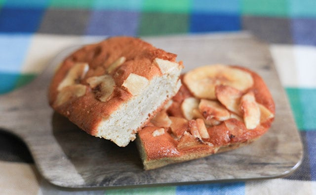 【138円】バナナ増えてない!?　ファミマで人気の絶品ケーキが復活？