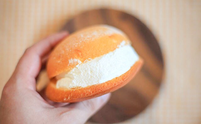 【6/8発売】ついにファミマでも！話題の「マリトッツォ」風スイーツをゲット！