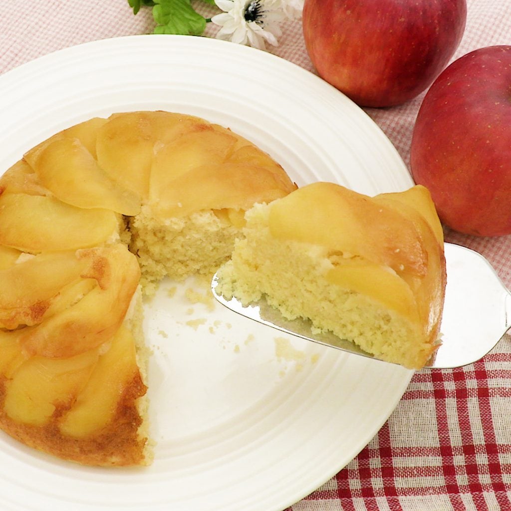 簡単おもてなし　炊飯器りんごケーキ（3歳頃から／おとな）