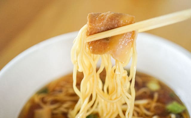 4年連続一つ星を獲得した味がカップ麺に!リッチな香りがスゴい!