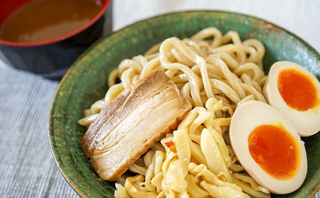 セブンの冷凍食品に激ウマつけ麺登場!これはストックしたい