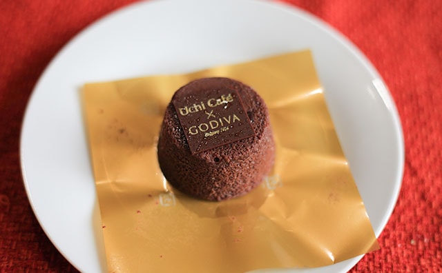 買って後悔…!ローソンのGODIVAコラボ新作は…