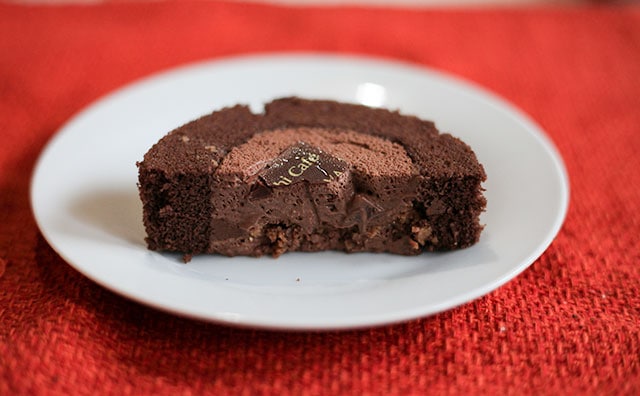 【6/29新商品】ローソン×GODIVAのロールケーキは高いけど食べて!