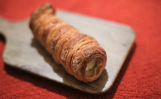 【7/6発売】ローソンの200円スイーツが超サクサク！ ガチでうまい！