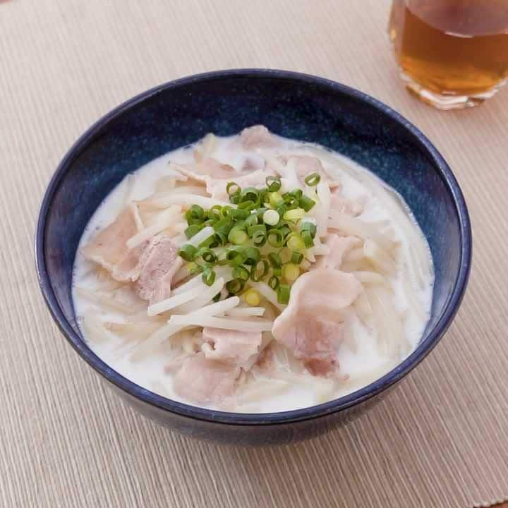 濃厚スープ♪とんこつ風うどん