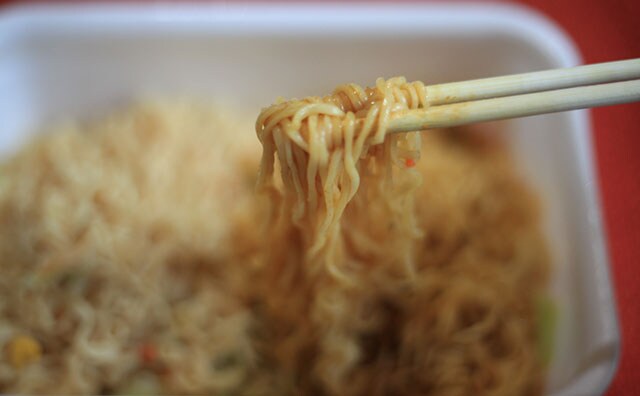 やったなペヤング…新商品はガーリック&カレーの超ガッツリ系!