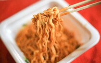 【6/29発売】ファミマ限定・数量限定のカップまぜそばはガッツリ系！