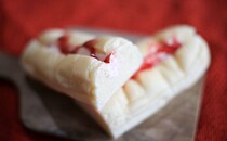 「おいしい」「長くて最高」ファミマの128円パンはボリューム満点！