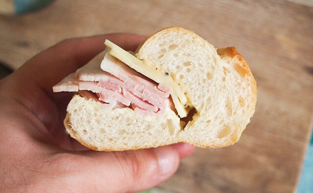 セブンに感謝！お値段そのままハム増量中！期間限定だから急いで