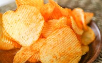 このポテトチップス、めちゃウマなのに期間限定で悲しい！