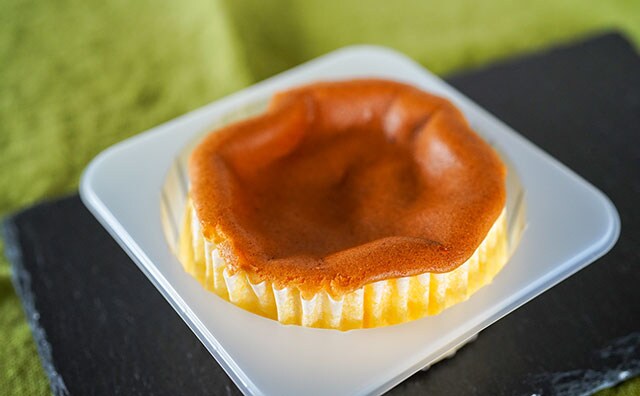 セブンの半熟食感かすてらは激ウマだけど、素手食いは絶対NG！