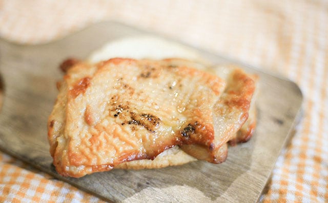 シンプルだけどジューシー!ローソンのハンバーガーがひとりランチにピッタリ!