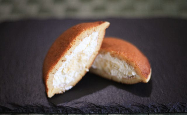 ローソン「どらもっち」に新作！ダブルのバニラがポイント!?