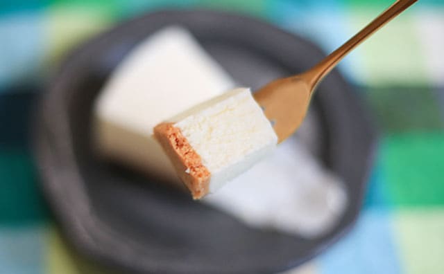 あなたはどっち派？ローソンで2種類楽しめるチーズケーキ売ってるよ！！