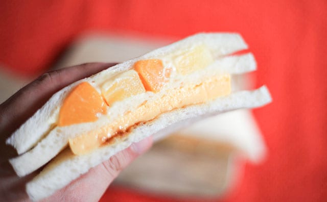 「濃厚でおいしい」「ご褒美」八天堂コラボのサンドイッチが納得のおいしさ