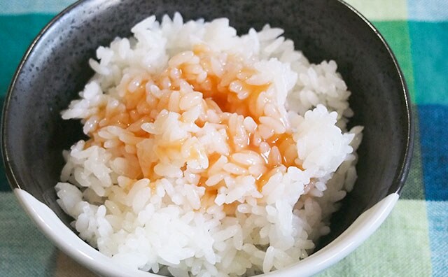 “かけるだけ”で「いくら丼」に!? うそみたいな新商品を試してみた