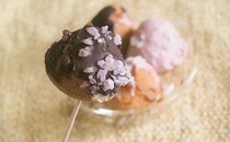 パチパチが楽しい！！ローソンのドーナツはおいしいだけじゃないぞ！