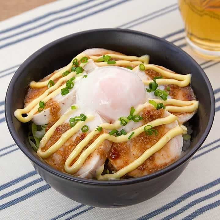 ごはんがすすむ！鶏ハム丼