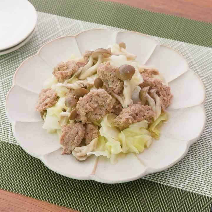 レンジで簡単♪キャベツとひき肉のごまみそ蒸し