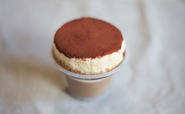 「うますぎ！」「一番かも！」ファミマの人気No.1スイーツに新作出た！