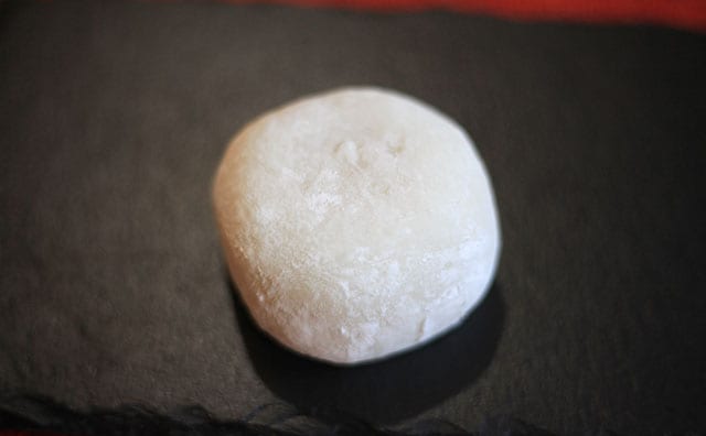 「おいしすぎる！」「ボリューミー」ファミマの大福には“あれ”が入ってます！