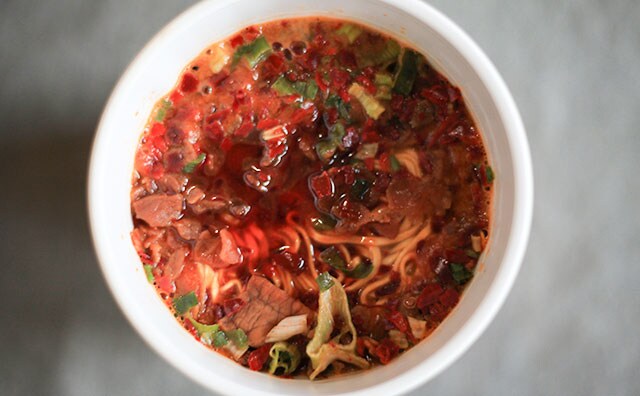 【ファミマ限定】食べログ百名店4年連続受賞の味をカップ麺で再現!