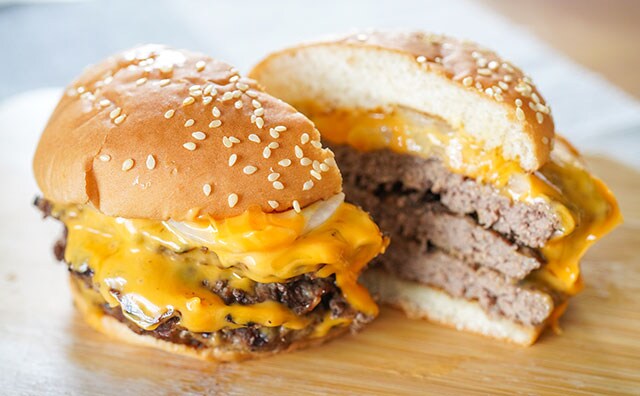 1176kcal!バーガーキングの新商品が極悪すぎる!