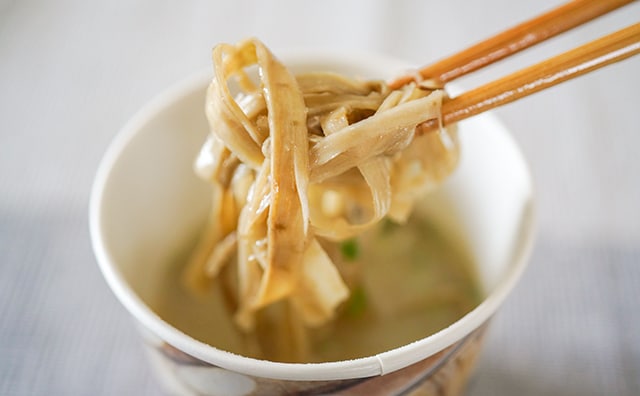 セブンの新作麺は84kcalしかないのに超おいしい！！