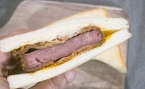 からしがナイスアクセント！ローソンのハムカツサンドは超厚切り！