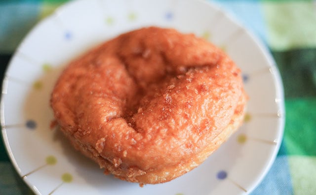 濃厚カレーがうま!ローソンのカレーパンはビーフがごろっ!