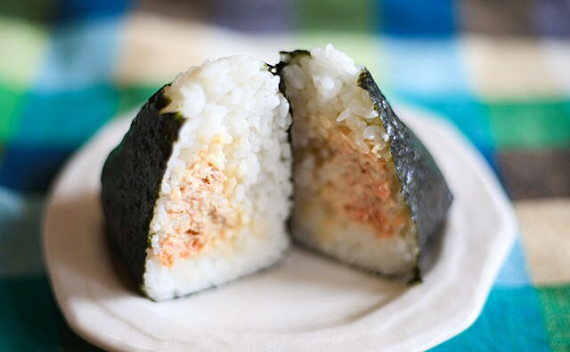 考えた人天才じゃない!? ローソン「狗巻の大きなおにぎり」が「ほんとに大きい」と話題!!