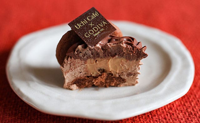 【賛否両論】いま話題のGODIVAスイーツを食べてみたら…