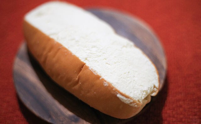 新種のマリトッツォ!? ローソンのコッペパンスイーツがうまいと話題！！