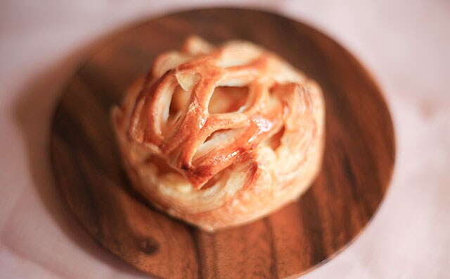 高級感ハンパない!!ローソンのアップルパイが最高すぎてアガる!