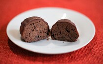 形がかわいい！！ファミマの「カカオケーキ」は見た目も味も100点満点！