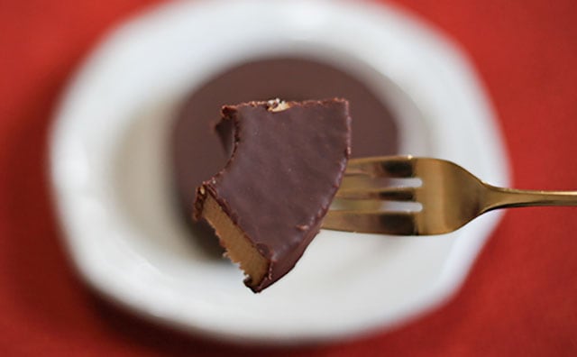 ファミマの180円焼き菓子 バウムクーヘンにチョコって最強じゃない!?