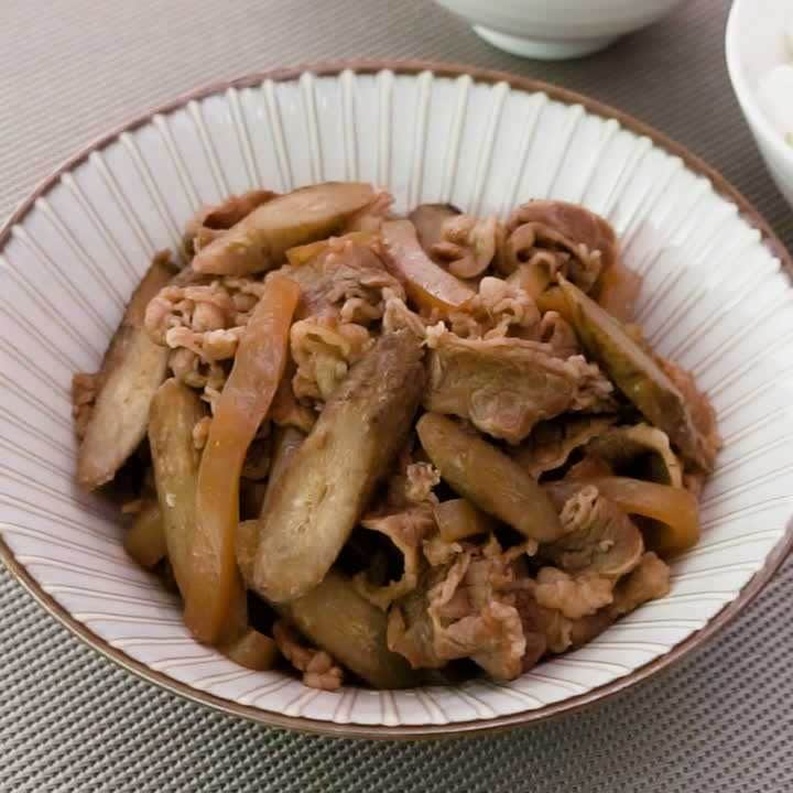 ごはんがすすむ！牛肉とごぼうとこんにゃくの炒め煮