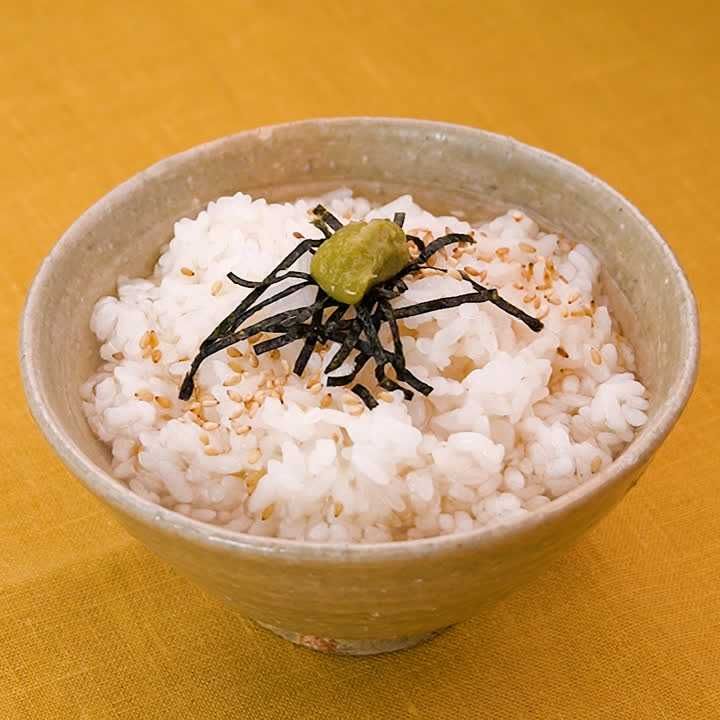 シンプルな味わい♪わさびのだし茶漬け