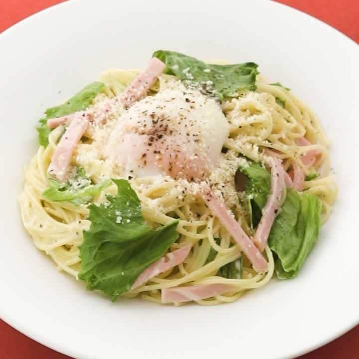 シーザードレッシングで食べる！温泉卵のサラダパスタ