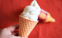 「めっちゃさつまいも」「コーンもおいしい」ファミマ限定のアイスがじわりブームの予感！！