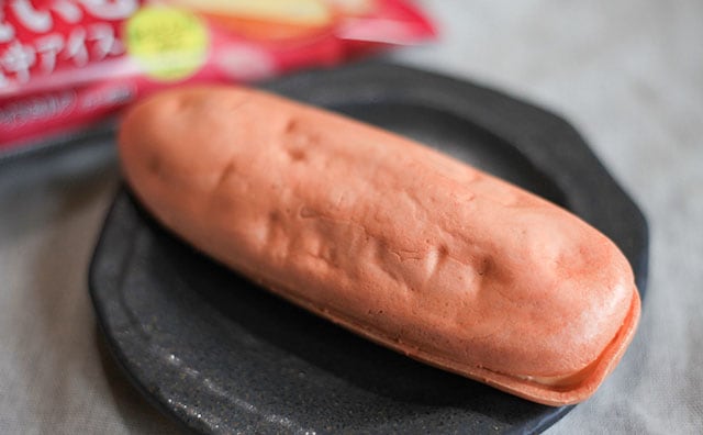 見た目も味も再現度高め!「焼いも最中アイス」が濃厚美味でした