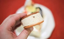 伝説級の大ヒット！ファミマの人気スイーツに新作が出た！！