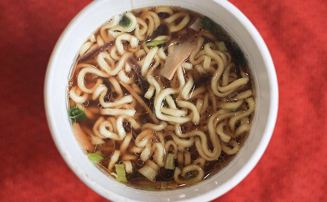 マニアも注目の人気店!激レアラーメンをファミマで!?