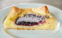 セブン新作菓子パンはジャムとクリームがたっぷりの激甘系！